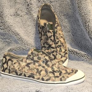 COACH Keeley Signature  Canvas Low top Slip on Women’s Sneakers size 9.5 Shoe
